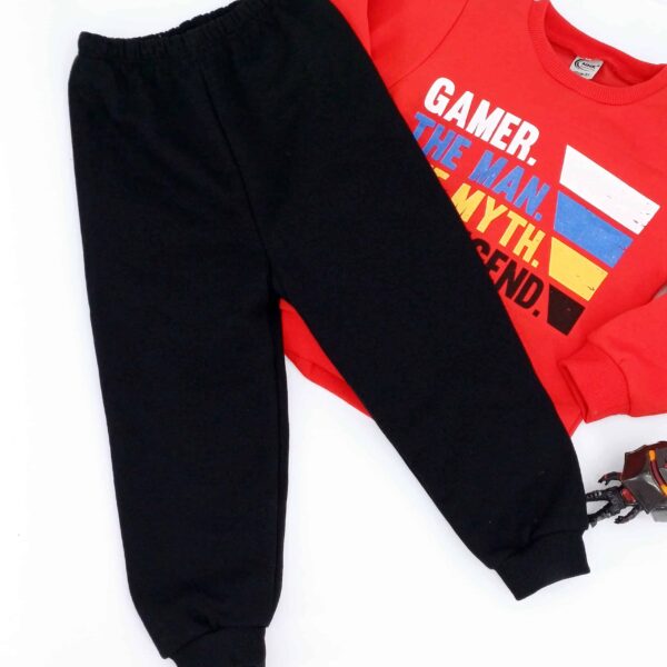 Découvrez l'ensemble garçon "Gamer. The Man. The Myth. The Legend." (5-8 ans) pour l'hiver. Confortable et stylé avec intérieur molletonné. Boutique pour enfants en Belgique.