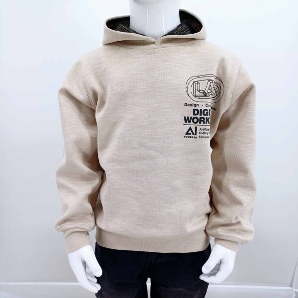 Sweat à capuche beige tendance pour enfants avec des imprimés "Digital Works Inc.". Parfait pour les journées fraîches, disponible en tailles 1-4 ans. Livraison rapide